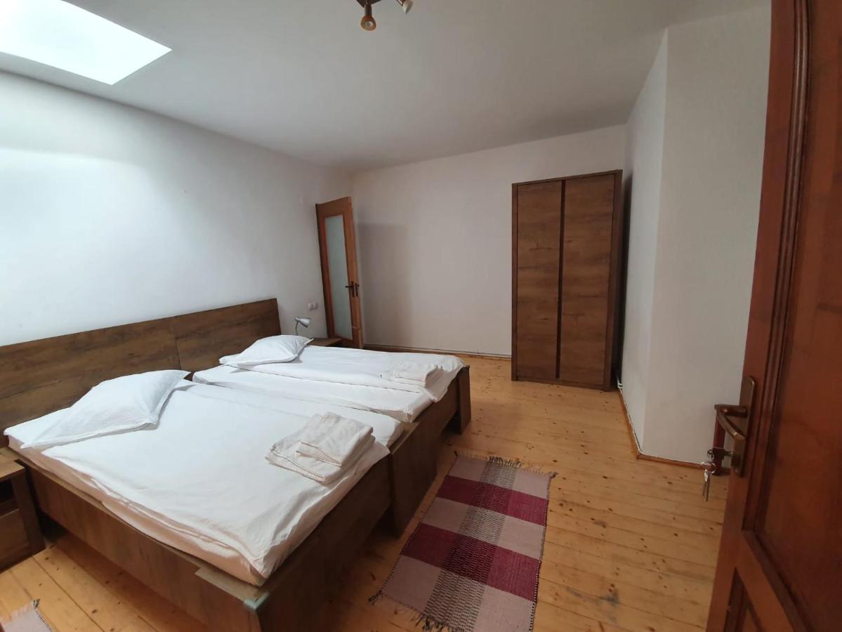 Casa Terezia Hotel Brasov Bagian luar foto